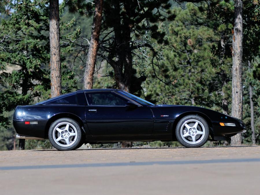 Chevrolet Corvette ZR1 Coupe 1991 года  (фото 19 из 32)